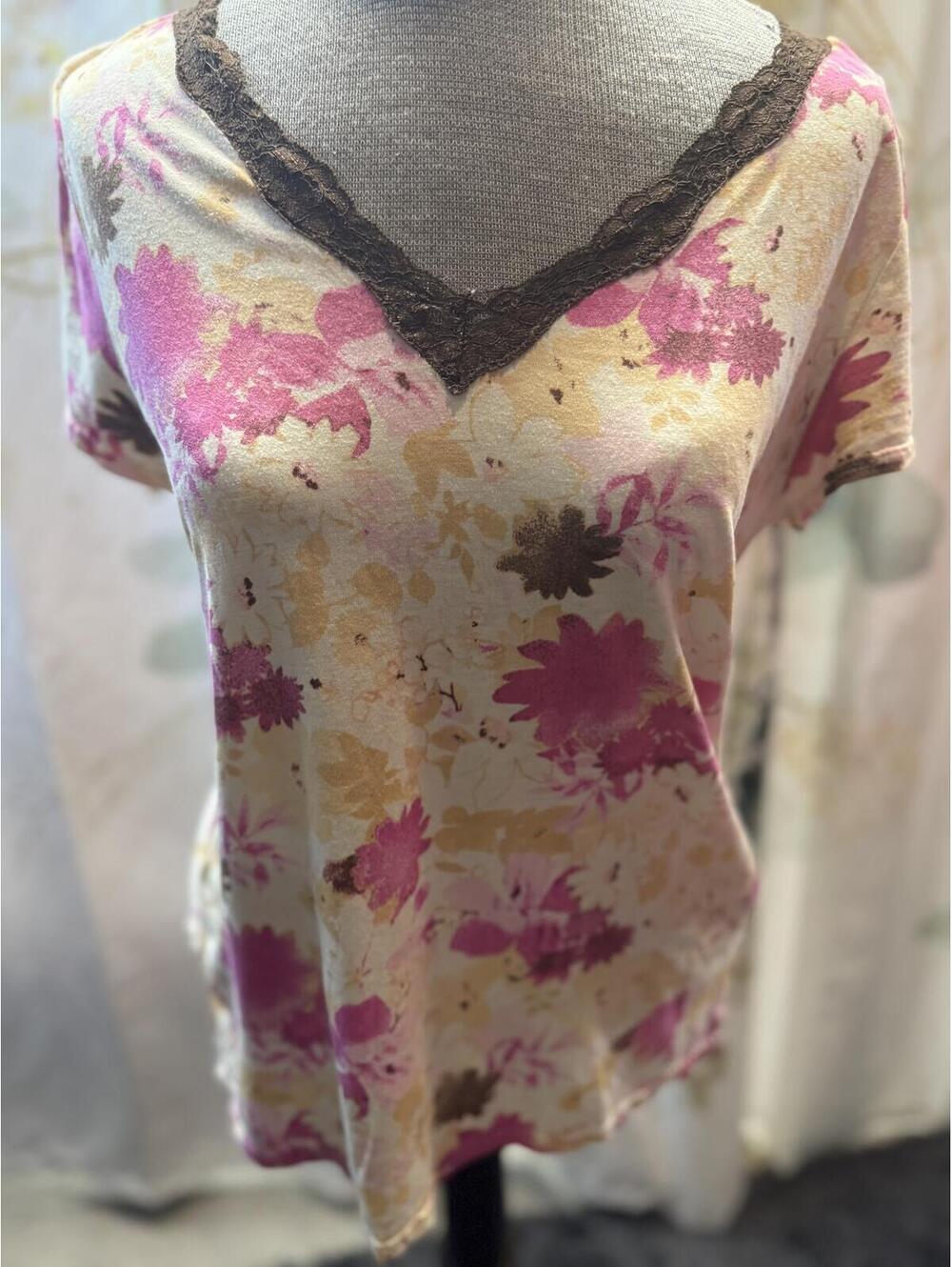 Jaclyn Smith Floral Print Short Sleeve Top with Lace Trim